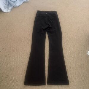 Lululemon black yoga flared pants leggings size 4